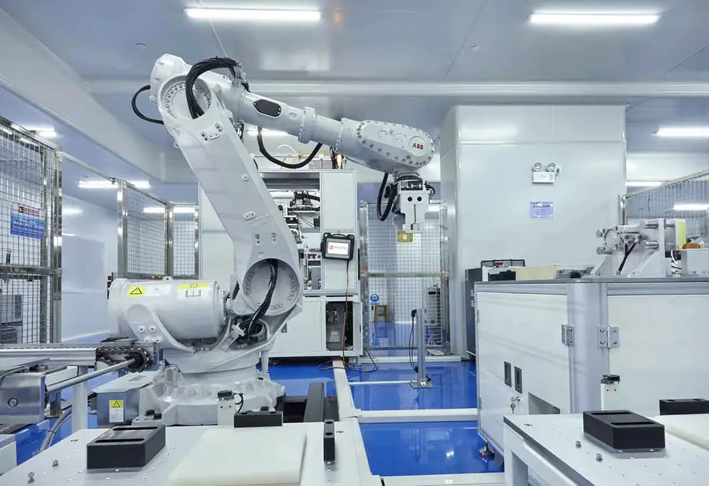Роботизированный участок в чистом помещении завода Vision